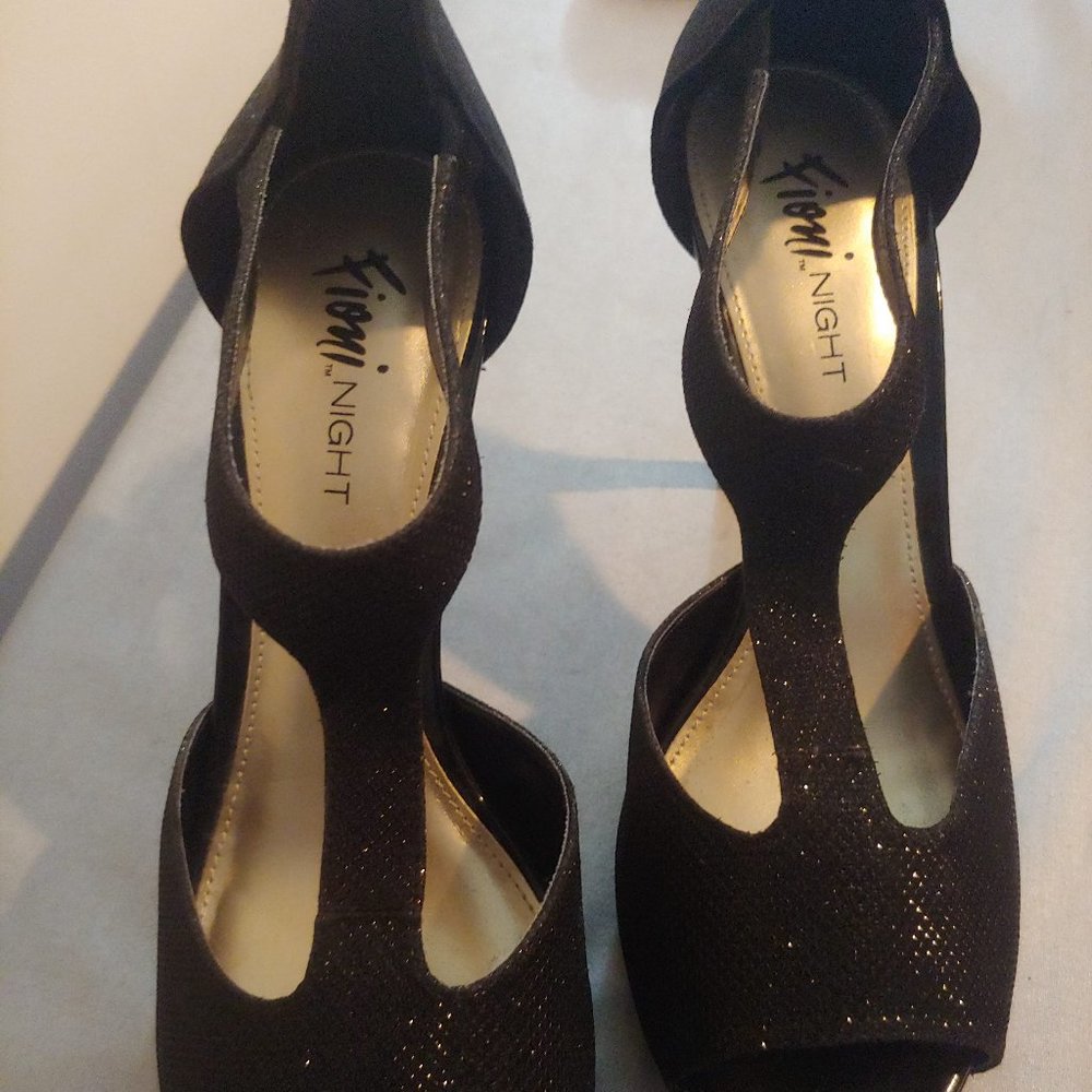 Fioni Night Black Heel shoe